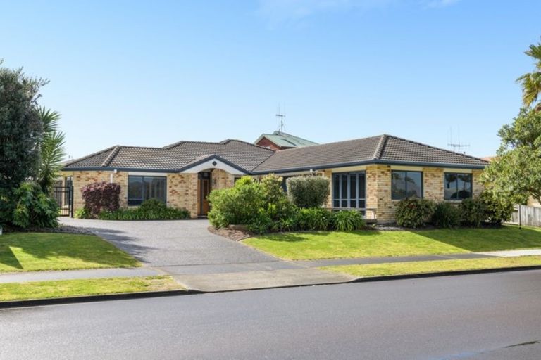 Photo of property in 73 Santa Monica Drive, Papamoa Beach, Papamoa, 3118