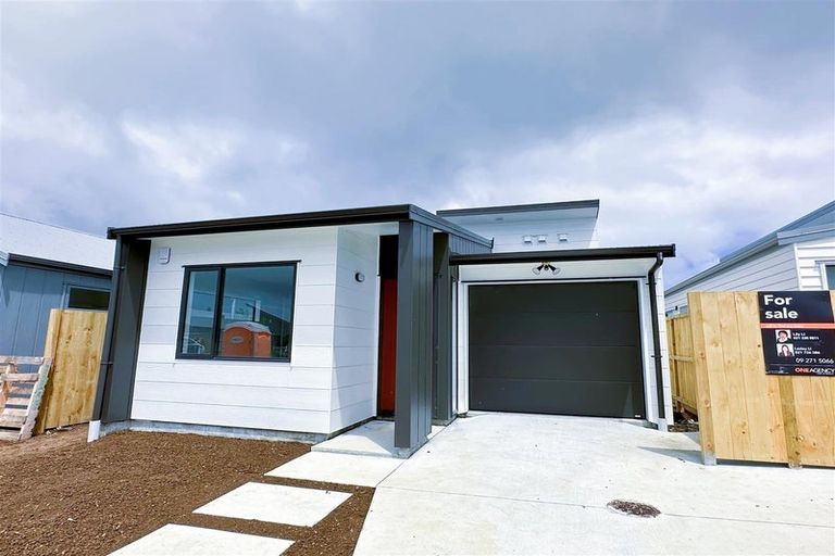 Photo of property in 13 Clayden Shuttleworth Street, Papakura, 2110