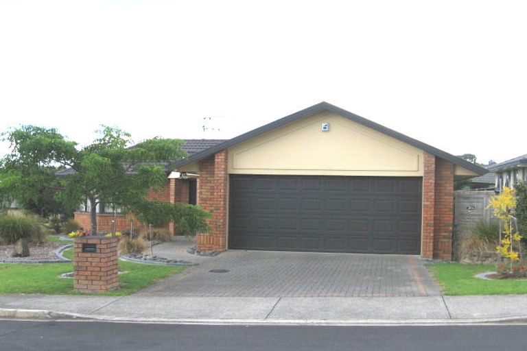Photo of property in 30 Ruze Vida Drive, Massey, Auckland, 0614