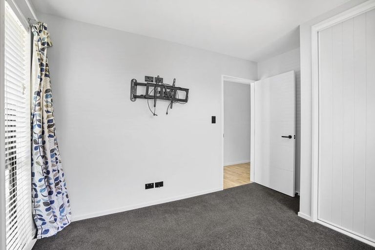 Photo of property in 36 Minerva Crescent, Woodend, 7610