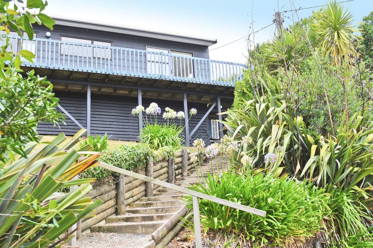 Photo of property in 3 Kendale Drive, Leigh, 0985