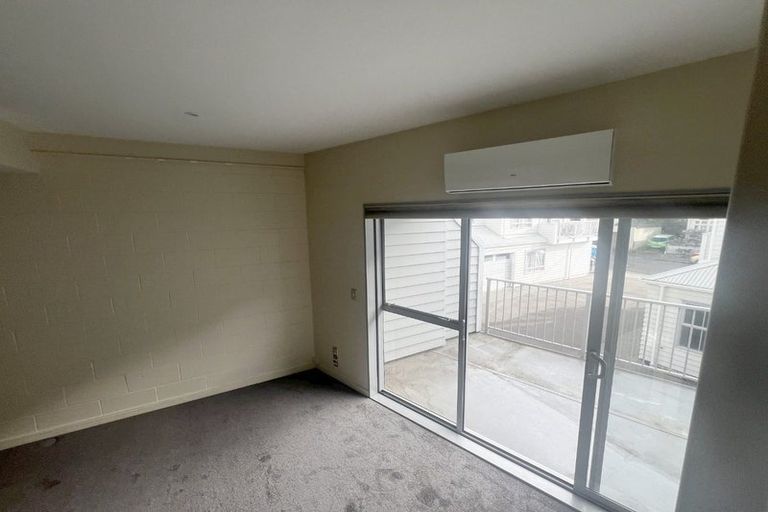 Photo of property in 3ul Papawai Terrace, Mount Cook, Wellington, 6021