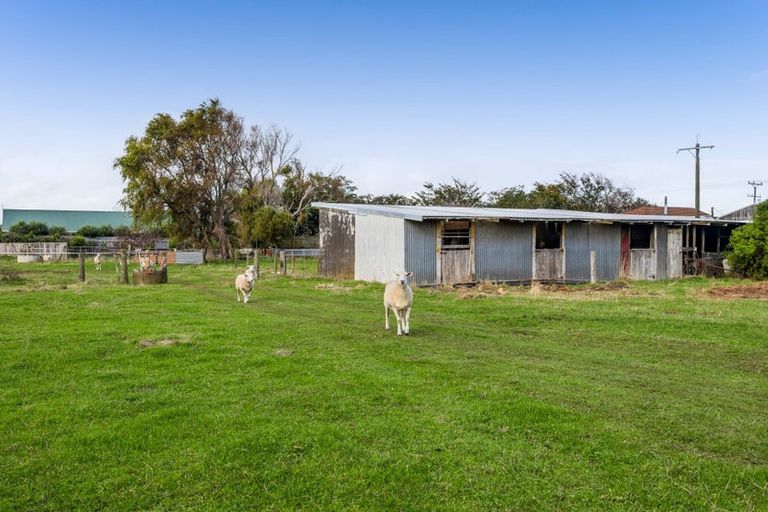 Photo of property in 4 Kerry Lane, Hawera, 4673