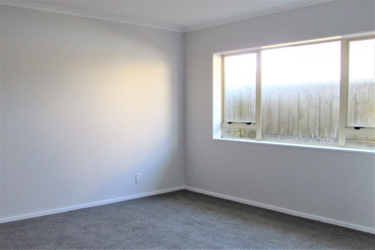 Photo of property in Miramar Villas, 5/3 Byron Street, Miramar, Wellington, 6022