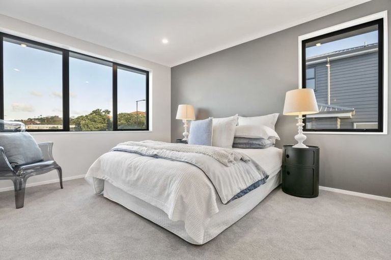 Photo of property in 22 Symes Drive, Red Beach, 0932