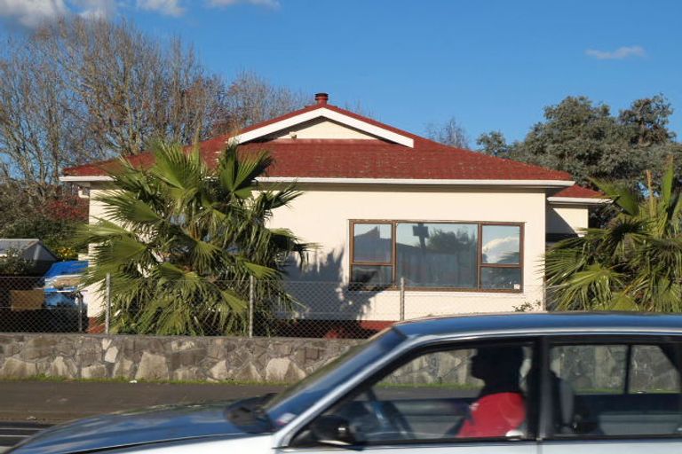 Photo of property in 228 Massey Road, Mangere East, Auckland, 2024