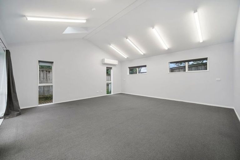 Photo of property in 24 Pooley Street, Pakuranga Heights, Auckland, 2010