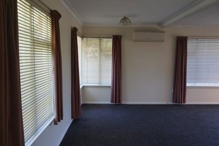 Photo of property in 9 Haslett Place, Upper Riccarton, Christchurch, 8041