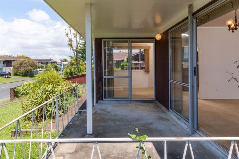 Photo of property in 84 Stanniland Street, Sunnyhills, Auckland, 2010