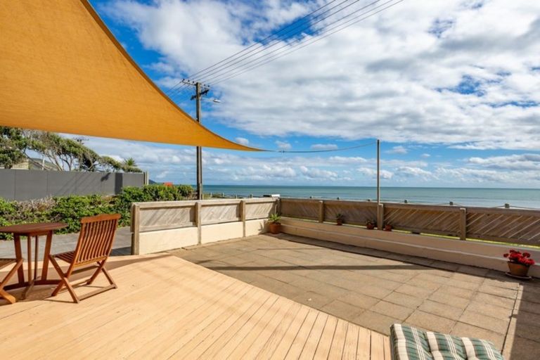 Photo of property in 56 The Parade, Paekakariki, 5034