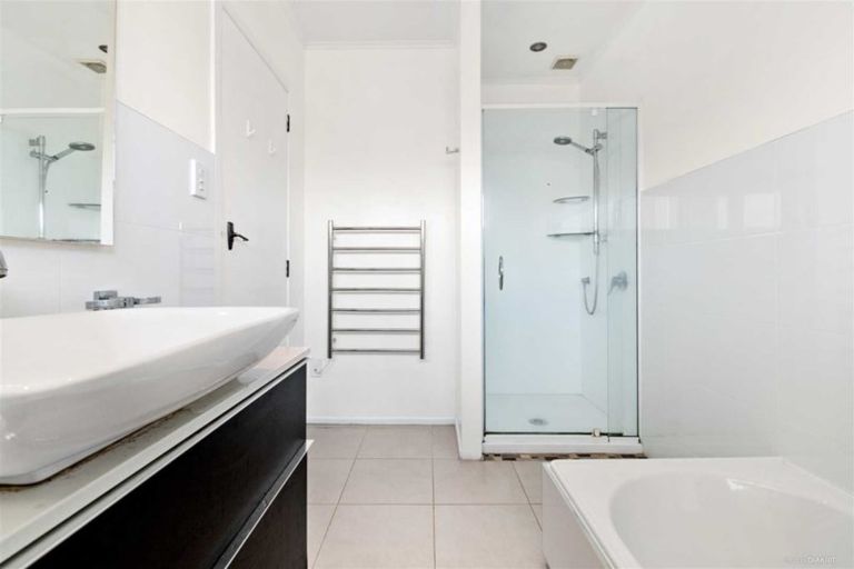 Photo of property in 23 Charles Dickens Drive, Mellons Bay, Auckland, 2014