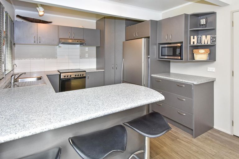 Photo of property in 31 Brentford Place, Manurewa, Auckland, 2102