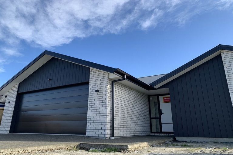 Photo of property in 8 Clare Street, Woodend, 7610