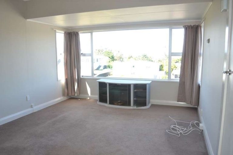 Photo of property in 130 Pioneer Road, Moturoa, New Plymouth, 4310