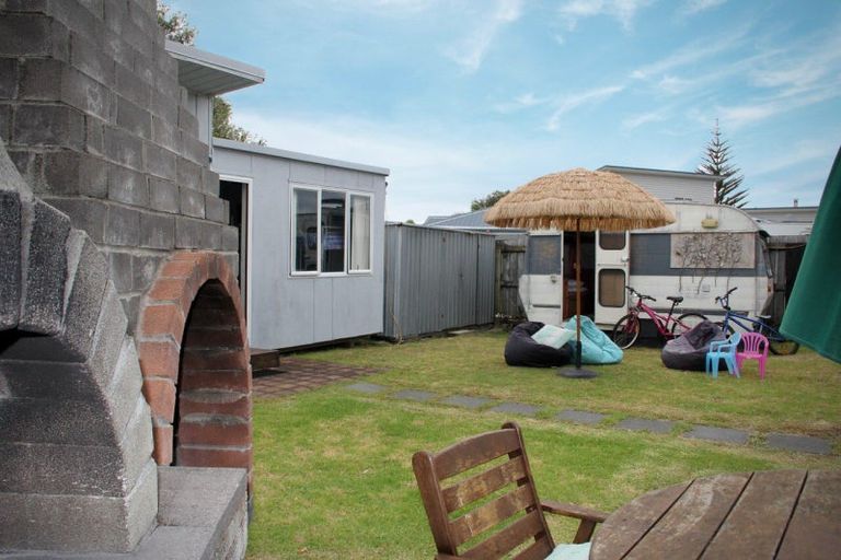 Photo of property in 102 Kauri Crescent, Matarangi, Whitianga, 3592