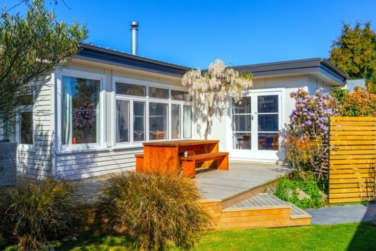 Photo of property in 76 Mckenzie Street, Geraldine, 7930