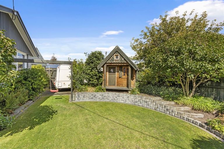 Photo of property in 2 Wychwood Crescent, Bishopdale, Christchurch, 8053