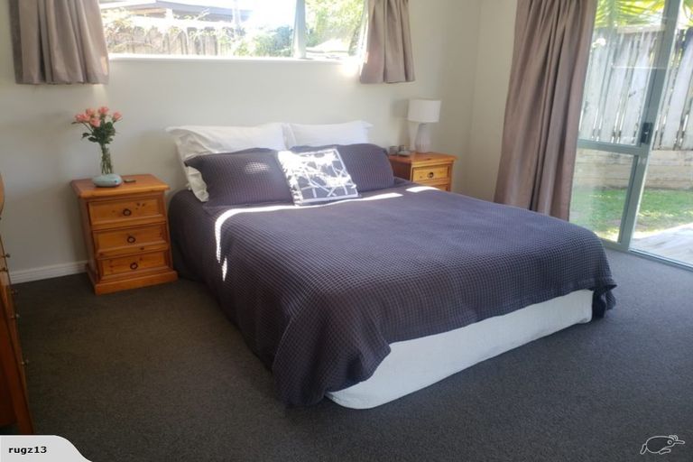 Photo of property in 8a Aotea Road, Glen Eden, Auckland, 0602