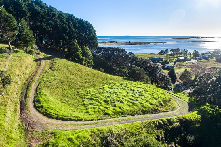 Photo of property in 107 Ohiwa Loop Road, Waiotahe, Opotiki, 3198