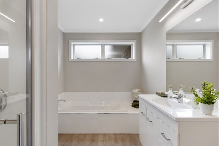 Photo of property in 4d Read Crescent, Clive, 4102