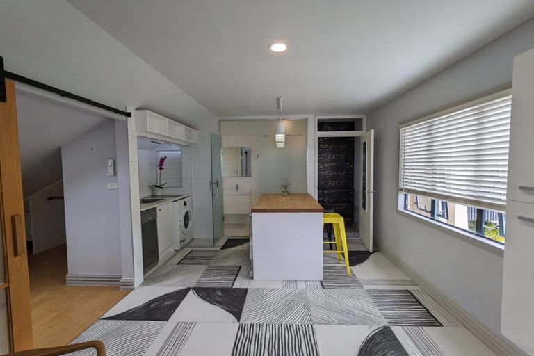 Photo of property in 19 Millstream Drive, Henderson, Auckland, 0610