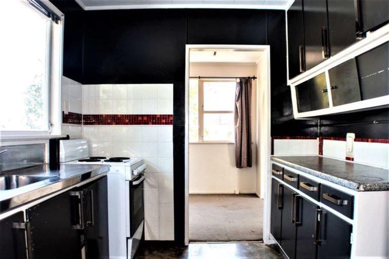 Photo of property in 25 Hewlett Road, Massey, Auckland, 0614