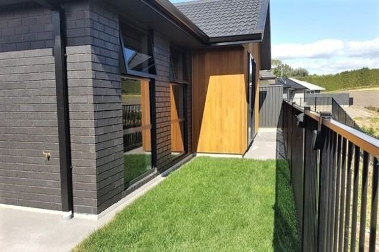 Photo of property in 2b Kauri Lane, Omokoroa, 3114