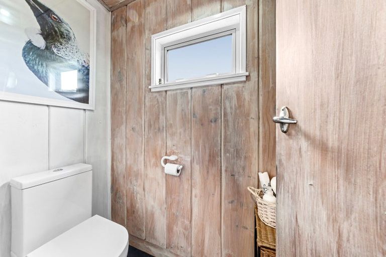 Photo of property in 11 Hector Place, Opunake, 4616