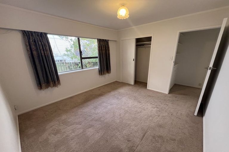 Photo of property in 19 Sartors Avenue, Northcross, Auckland, 0630