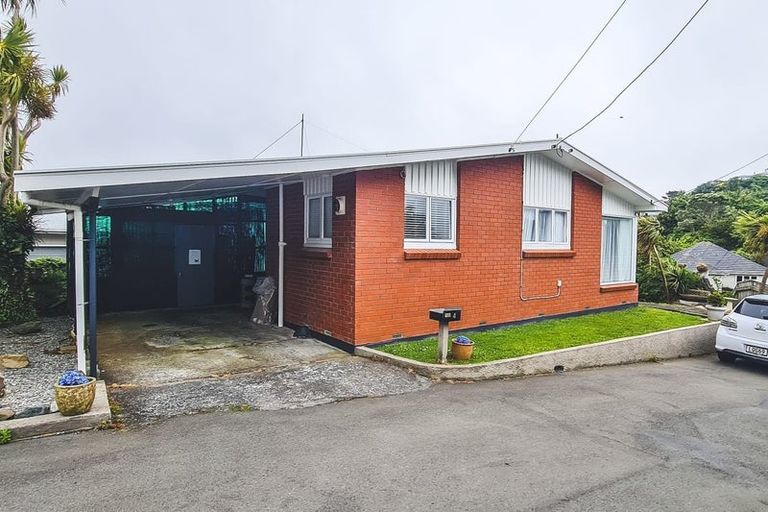 Photo of property in 4 Hallewell Crescent, Johnsonville, Wellington, 6037