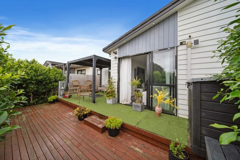 Photo of property in 11 Tuuhura Road, Pukekohe, 2120