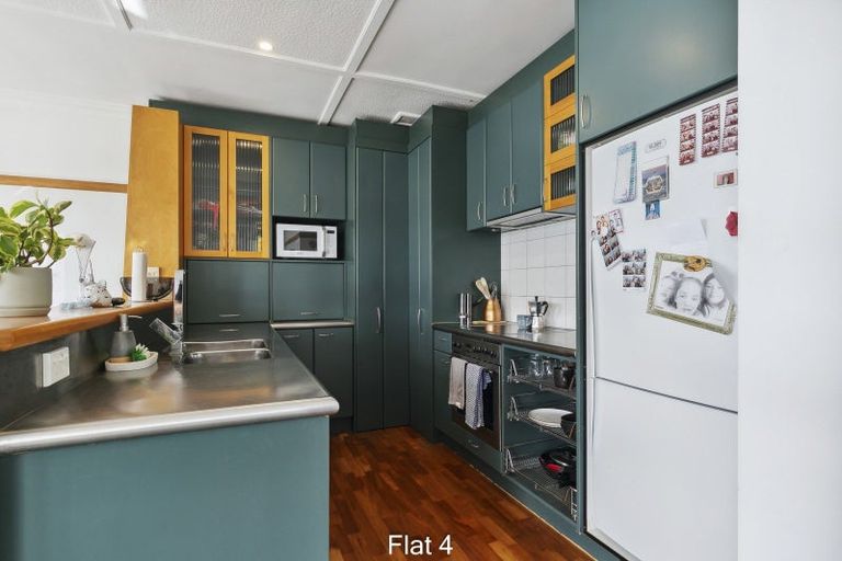 Photo of property in Coburn House, 246 Oriental Parade, Oriental Bay, Wellington, 6011