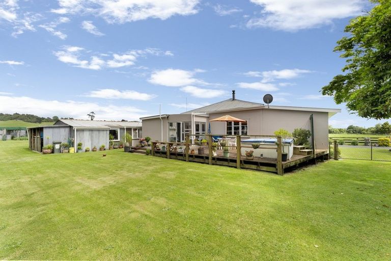 Photo of property in 1038 Mountain Road, Waiongana, Inglewood, 4389