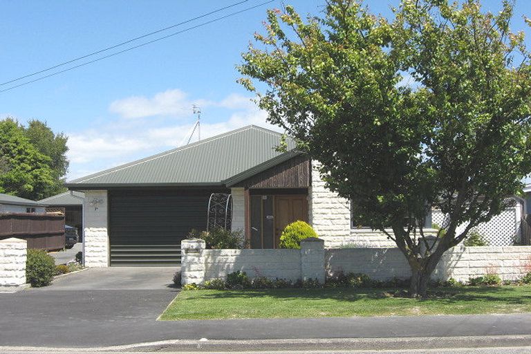 Photo of property in 1 Badger Street, Parklands, Christchurch, 8083