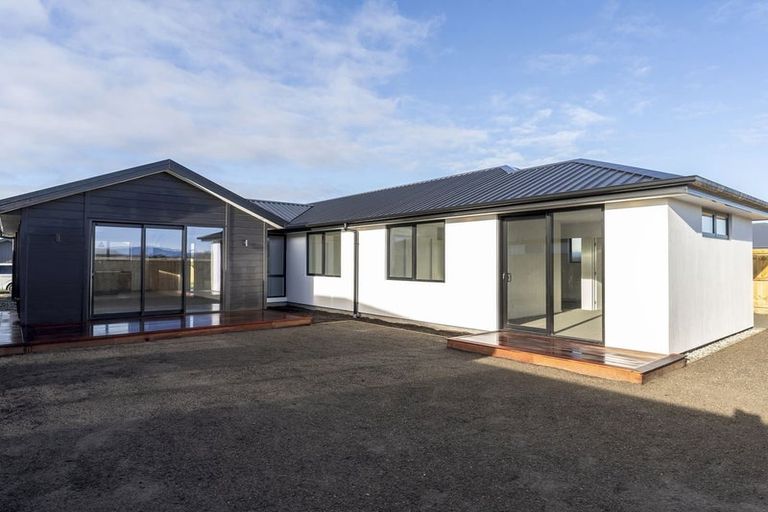 Photo of property in 39 Mehrtens Crescent, Woodend, 7691