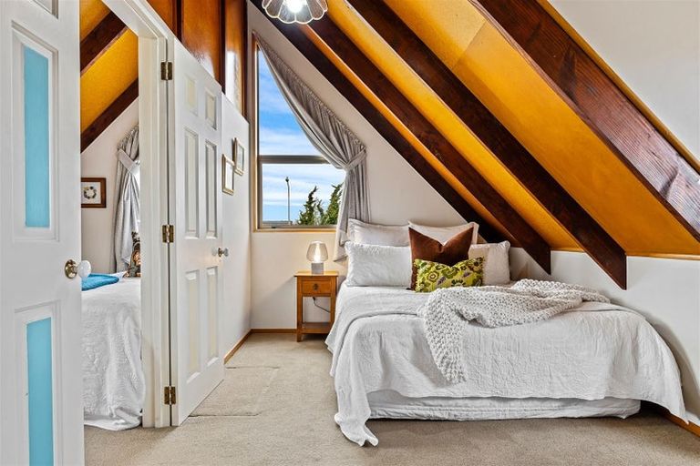 Photo of property in 9 Sawtell Place, Northcote, Christchurch, 8052