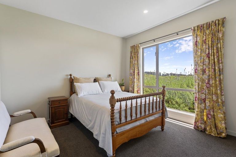 Photo of property in 40 Glenlochy Rise, Acacia Bay, Taupo, 3385