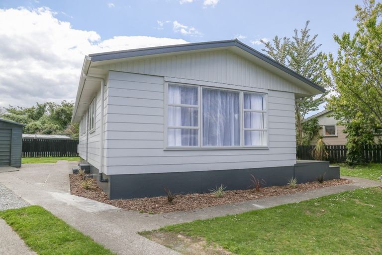 Photo of property in 16 Te Takinga Street, Turangi, 3334