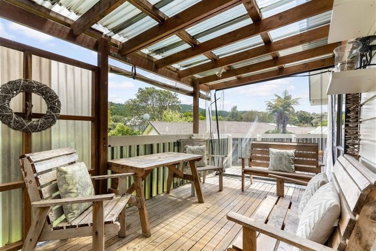 Photo of property in 121 Onemana Drive, Onemana, Whangamata, 3691