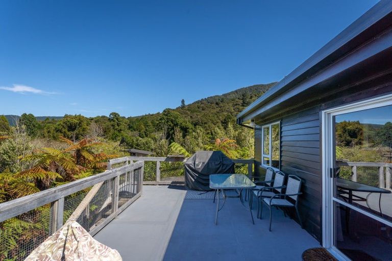 Photo of property in 7102 Kenepuru Road, Raetihi, Picton, 7282