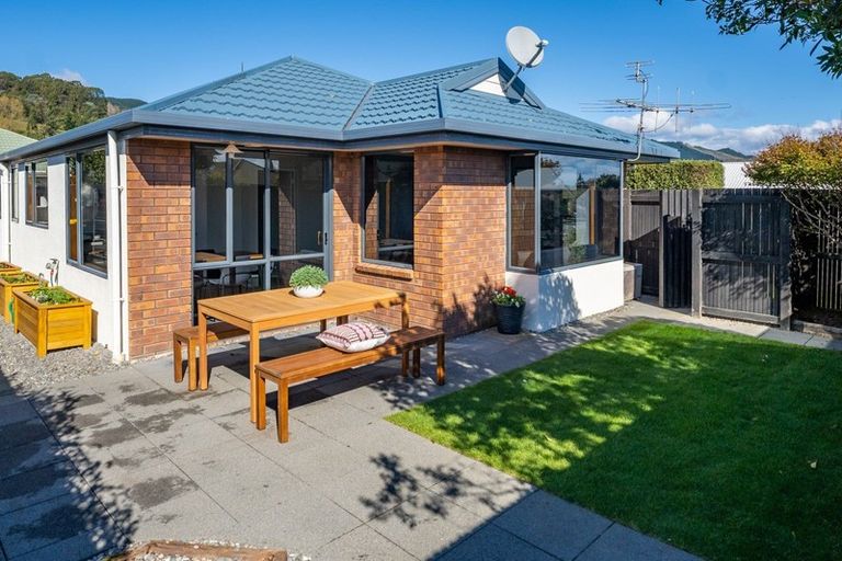 Photo of property in 1 Vining Crescent, Stoke, Nelson, 7011