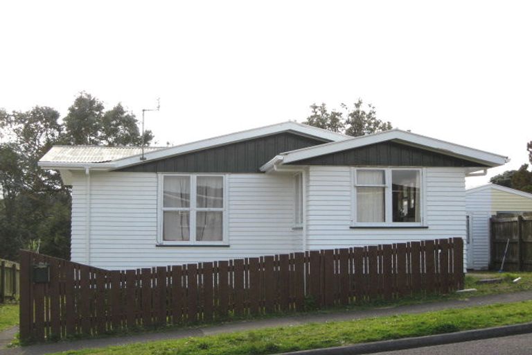 Photo of property in 40 Endeavour Street, Marfell, New Plymouth, 4310