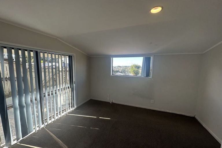 Photo of property in 2/92 Manuka Road, Glenfield, Auckland, 0629