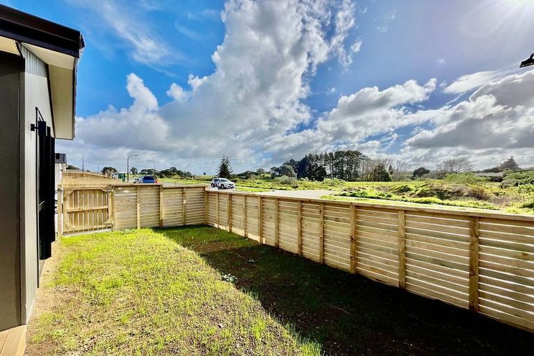 Photo of property in 28 Farrell Road, Pukekohe, 2120