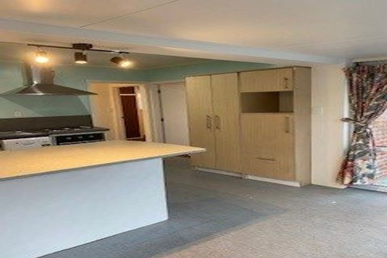 Photo of property in 8a Newnham Terrace, Upper Riccarton, Christchurch, 8041