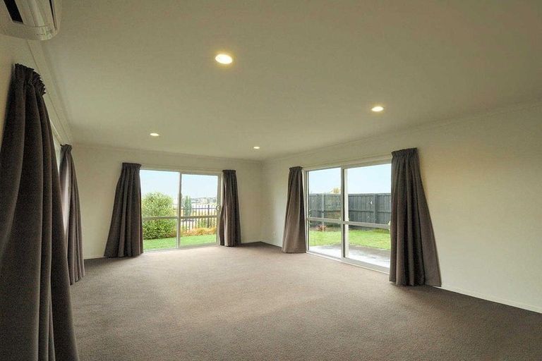 Photo of property in 19 Burford Way, Rolleston, 7615