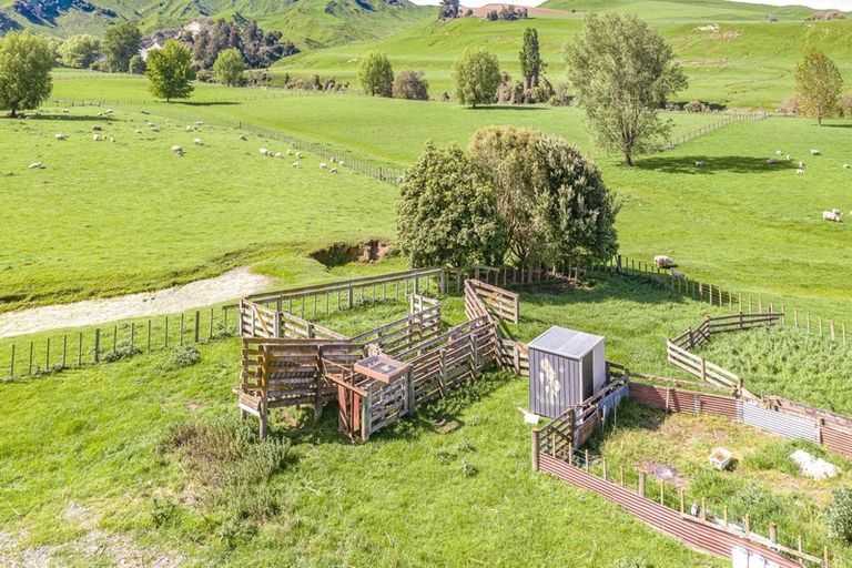 Photo of property in 7988 State Highway 1, Taihape, 4793