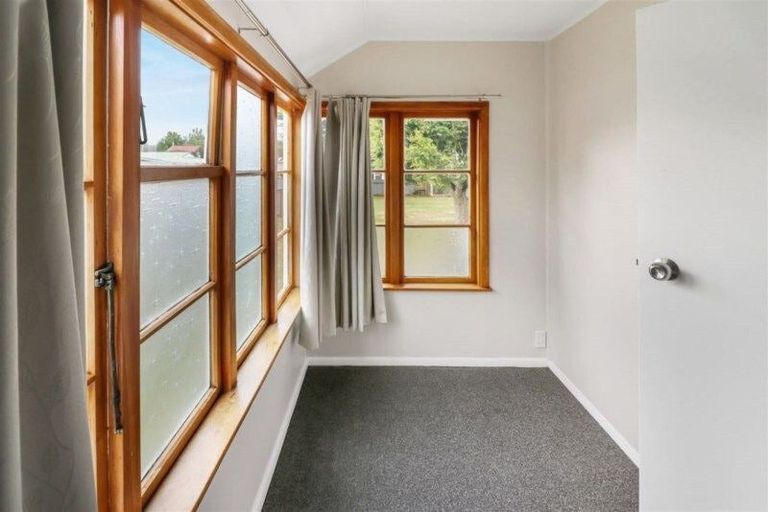 Photo of property in 10 Victor Street, Dannevirke, 4930