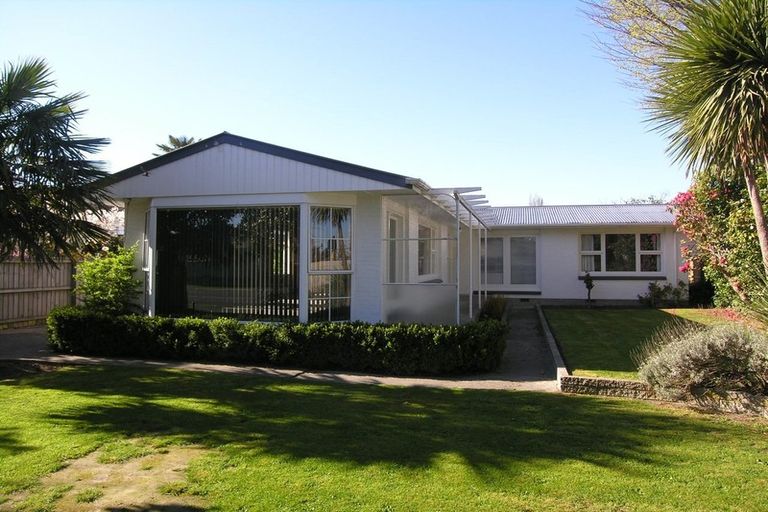 Photo of property in 130 Blighs Road, Strowan, Christchurch, 8052