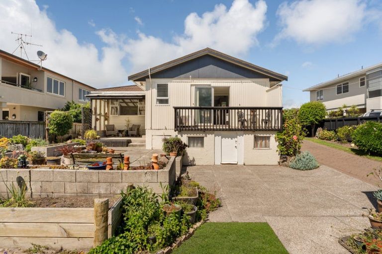 Photo of property in 21 Gordon Road, Mount Maunganui, 3116